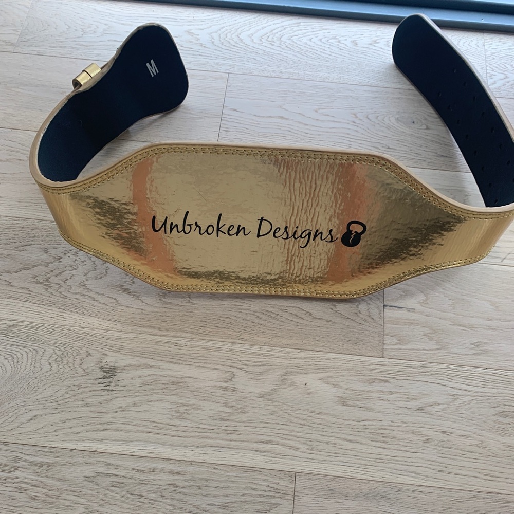 Weightlifting belt